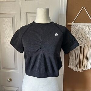 Ryderwear Seamless Cinched Front Cropped Tee / Size L